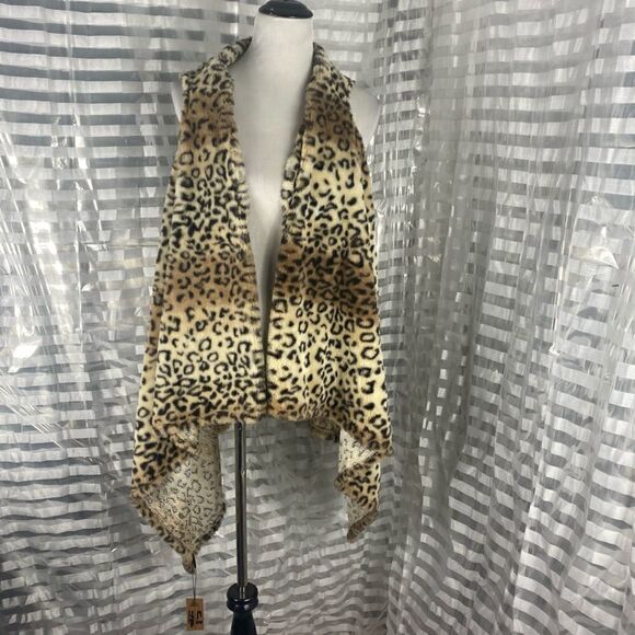 Leopard Print Shawl Wrap   - Picture 1 of 5